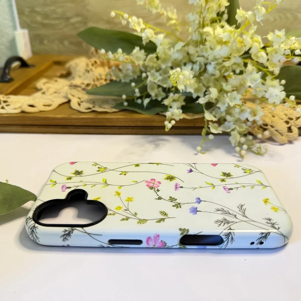 White Wildflower Floral Hardshell Phone Case for Samsung Galaxy Slim Fit Case